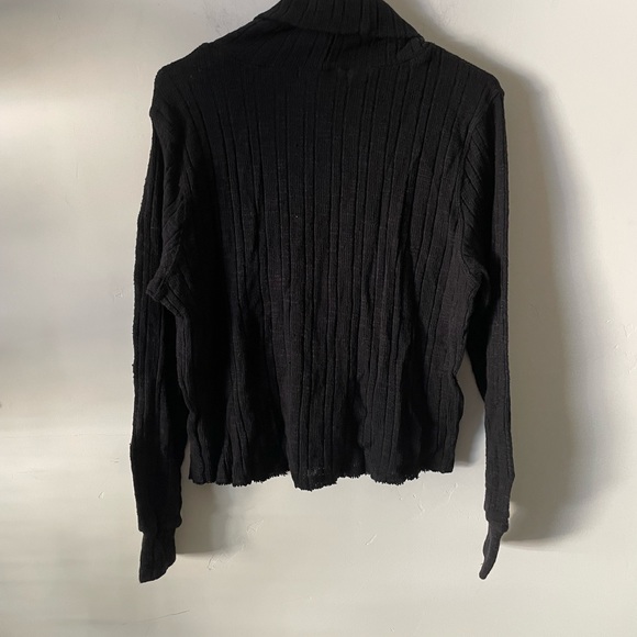 PROJECT SOCIAL T Los Angeles turtleneck long sleeves sweater. Size XS - Picture 2 of 3